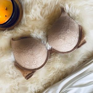 Victoria’s Secret 34C Push Up Bra, never worn